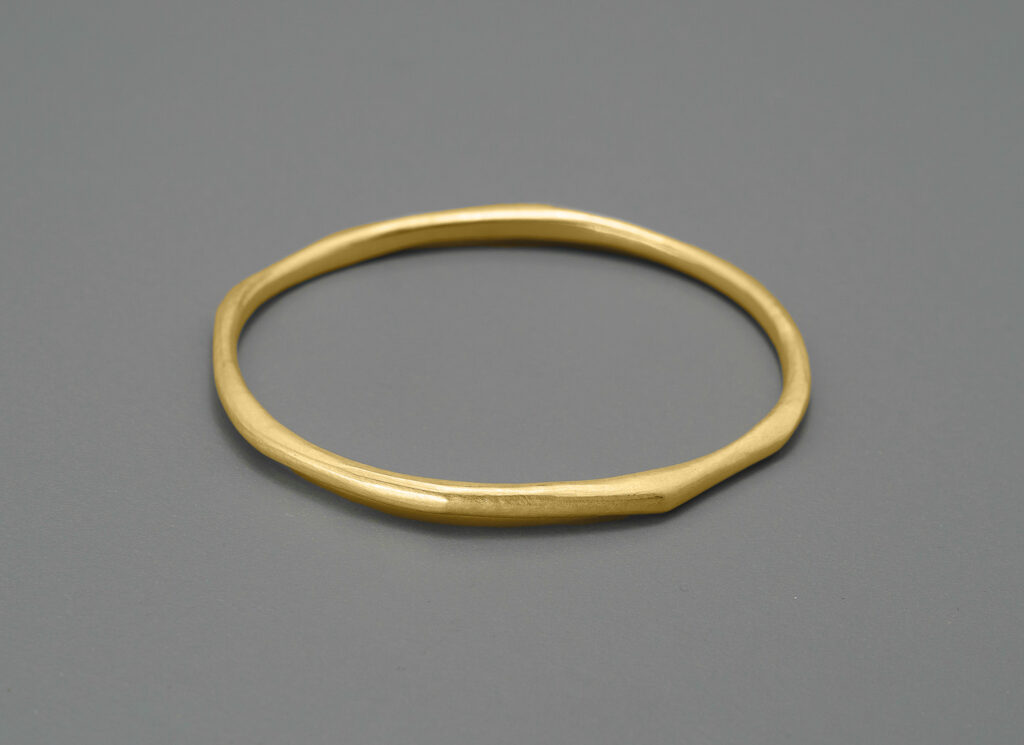 goldener Armreif "silk"