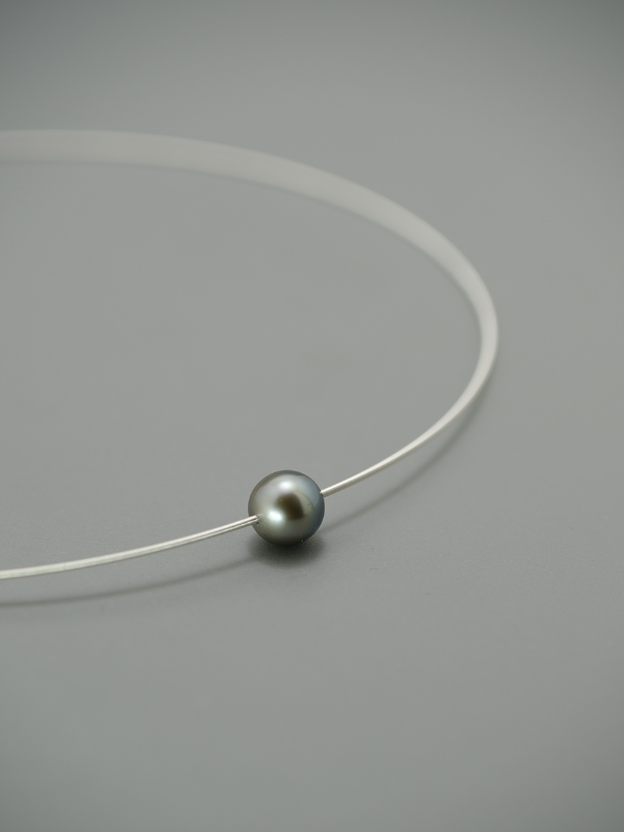 Halsreif aus Silber mit Tahitiperle